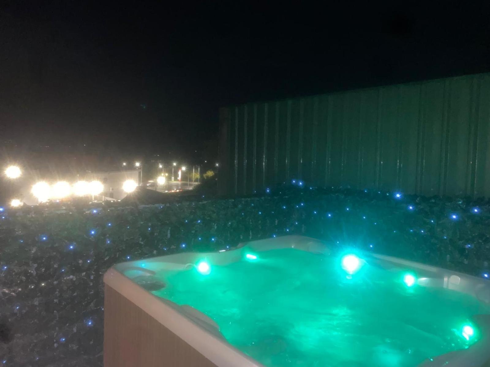 Apartmán Arch Pod & Hot Tub Carndonagh Exteriér fotografie